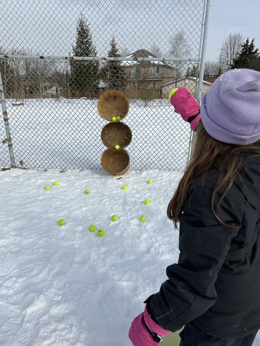 NormanIngramPS's tweet photo. Students had a great time during our winter play day! #getoutisde #snowdayfun @tdsb https://t.co/uUshlA287L