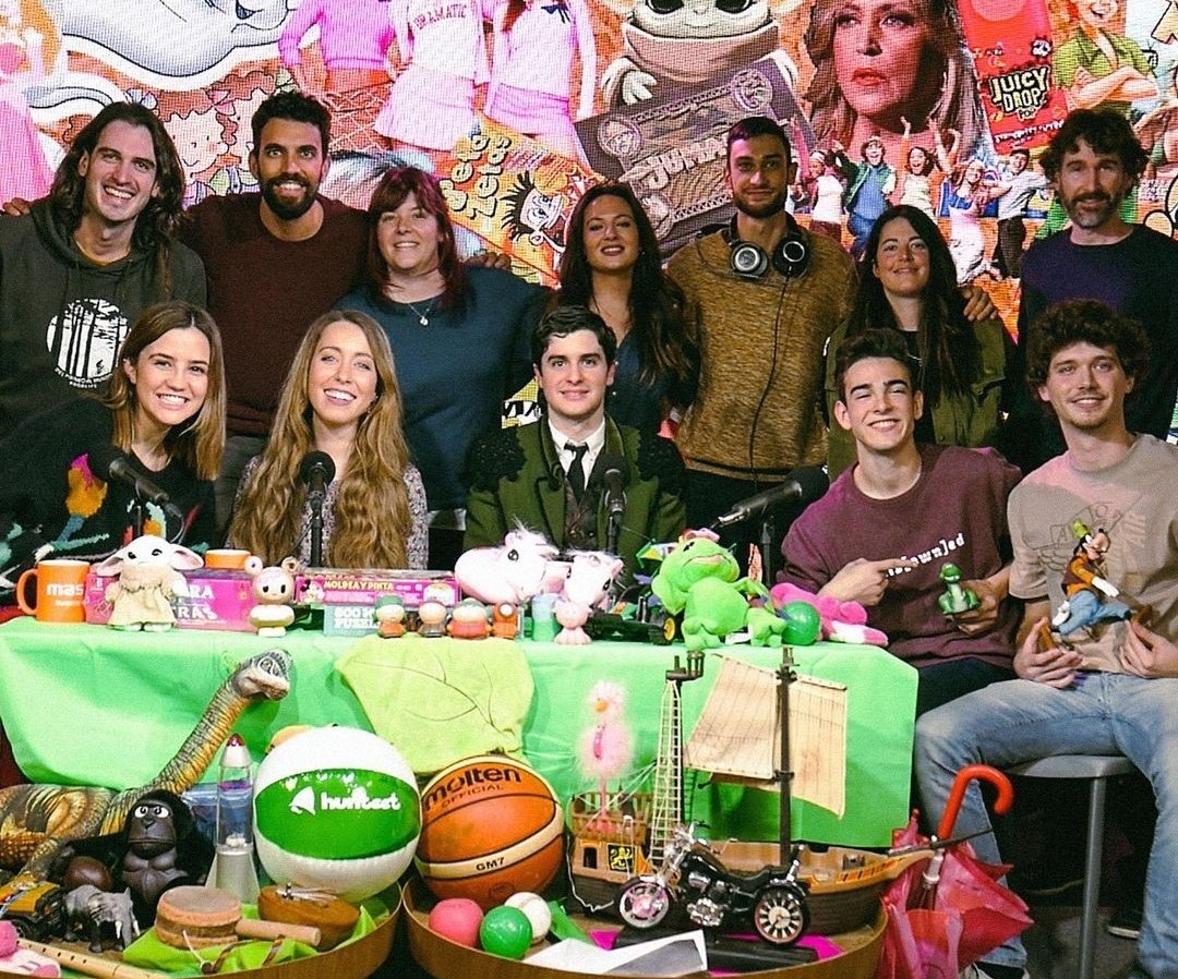 desustanciaus's tweet photo. Vaya con el equipazo del último capítulo de @desustanciaus 💗💚
 @TeresaSanz9 
Si todavía no lo has visto: 👇👇👇
https://t.co/nExddmA7yh https://t.co/onEsBdfolS