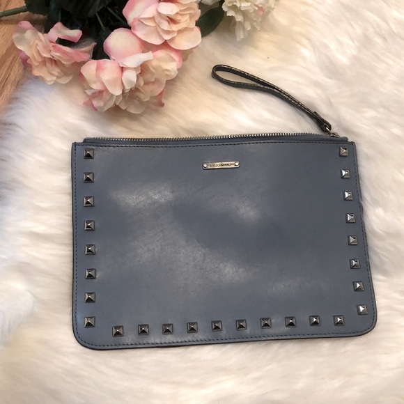bscharm30's tweet photo. So good I had to share! Check out all the items I'm loving on @Poshmarkapp #poshmark #fashion #style #shopmycloset #rebeccaminkoff: https://t.co/w8OSRiYWTn https://t.co/PaSAEZaFJe