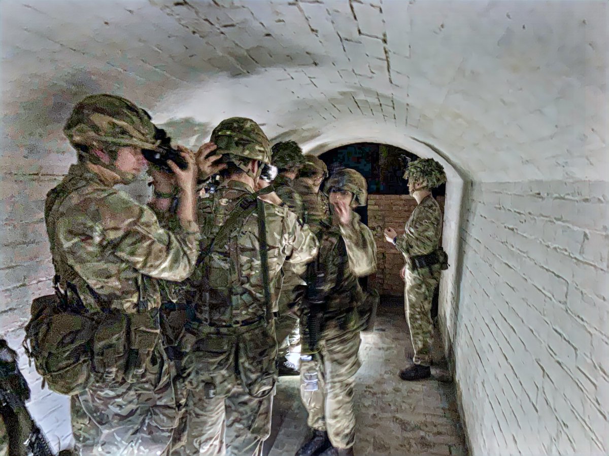 imageamigo's tweet photo. @james_rands @JaysonGeroux @kingsbury_ollie @thinkdefence we've detected a photo that may be too dark, so we fixed that for you! hope you like it! use AI to intelligently brighten photos for free at https://t.co/JiMBsEEAKa https://t.co/9ksbeliyaR
