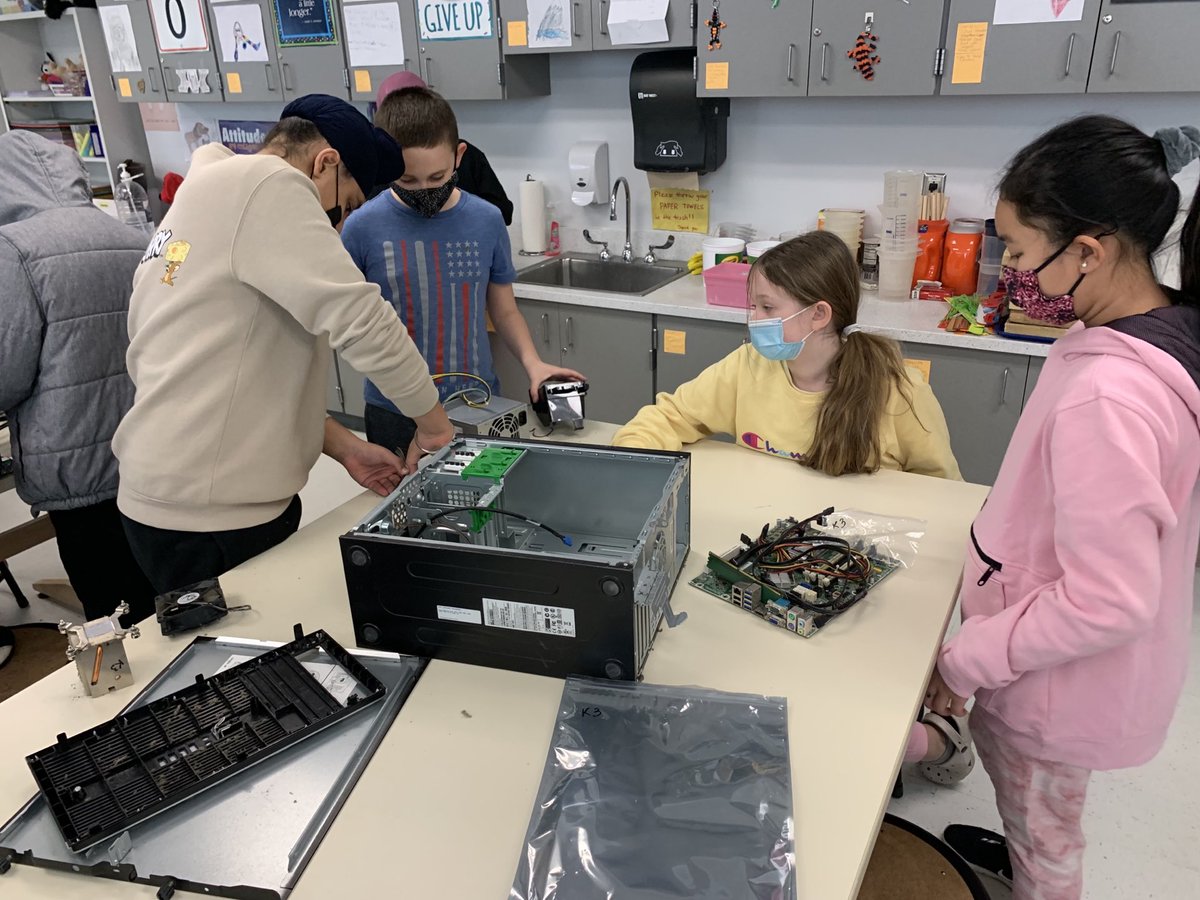 Pumped to collaborate with our incredible STEM teacher,Julie Steven, on our 5th grade PBL project!!! How can you, as a computer engineer, assemble a working computer from its parts? 
<a href="/NSpringfieldES/">North Springfield ES</a> #PBLinFCPS #fcpssbts