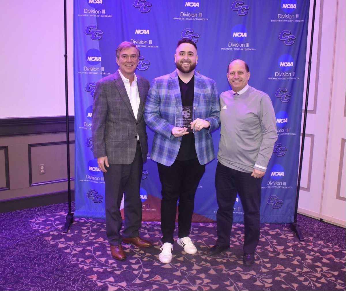 CurryFootball's tweet photo. Had a great banquet for our 2021-2022 season! Skubie Mageza ‘14 a football alum now host at ESPN was an incredible guest speaker. Andrew Lipof was our O’Connor award winner and Coach Deluz received his NE Gridiron Club Ast. coach of the year award last night! https://t.co/DxXFdvF6lx