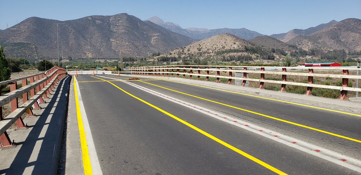 Las obras permitirán restituir el tránsito de la Ruta 5 Norte y de la Ruta 60-CH en ambas direcciones, mediante la contención de la estructura y la instalación de un puente mecano provisorio

<a href="/mop_chile/">Ministerio de Obras Públicas🇨🇱</a> <a href="/_CLeturia/">Cristóbal Leturia I.</a> <a href="/MOPValparaiso/">SeremiMOP Valparaíso</a> <a href="/IvanCisternasT/">Iván Cisternas Tapia</a> <a href="/DPPQuillota/">Delegación Presidencial Provincial de Quillota</a> <a href="/Htolepet/">Humberto Lepe Tarragó</a>