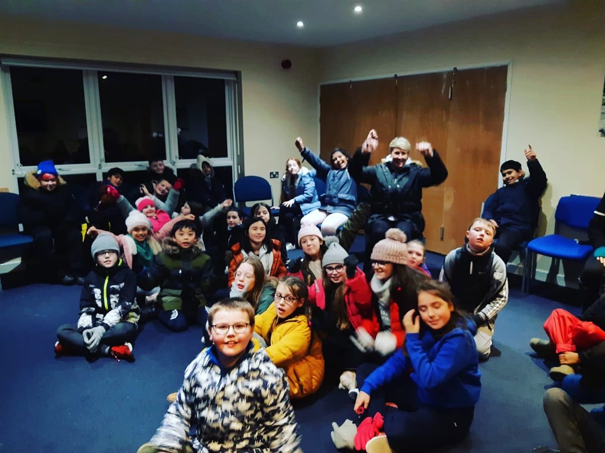 Springwood_Prm's tweet photo. We have arrived safe and sound at story arms and we’ve already had a day of adventures. 
We’ve eaten our dinner and are just off out for an evening walk 
#springyear4 #springyear5 #storeyarms @StoreyArmsOEC https://t.co/90VnP91SFD