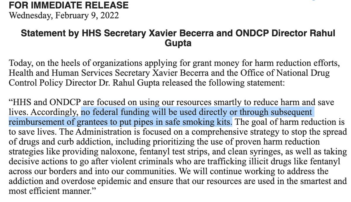 snopes's tweet photo. UPDATE: After a wave of grossly misleading news coverage, the Biden administration stipulates — in a new statement — that federal funding will not be used to include pipes in safe smoking kits, as part of a substance abuse harm reduction program. https://t.co/HY4Pixjquk https://t.co/gxlLfOlsFk