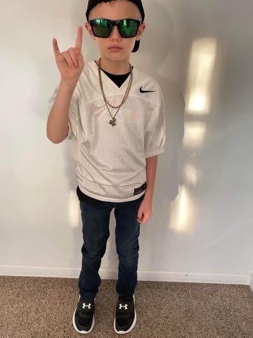 klineskorner's tweet photo. My nephew Liam was “Blinged out like Burrow” for school spirit  week in Ohio today 🕶😂 🏈 OMG so cute #WhoDey- help me get this to  @jimmykimmel and @Bengals  #JoeBurrow #Bengals #Joeburrow #SuperBowl https://t.co/H3jruhFJ13