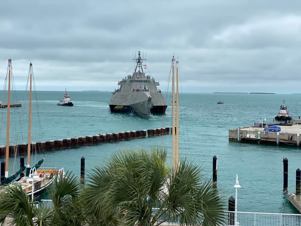#USSSavannah (LCS 28) enters Truman Harbor for a port visit on her way to San Diego. Savannah is an Independence-variant littoral combat ship. Great shot courtesy of Navy League Key West Council's Facebook page! #LCS28 #NavyCapability