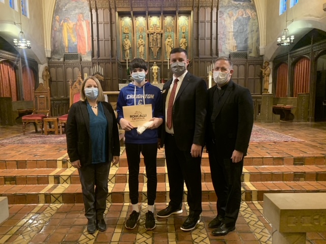 SMMschoolOmaha's tweet photo. Thank you Roncalli Catholic High School for joining our Scholarship Presentation ceremony yesterday and awarding this excellent SMM student his high school scholarship!
#achievementalert @RCHSPride https://t.co/egxRUyZS8J