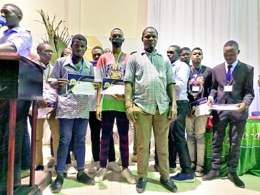 iucdouala's tweet photo. 🖱️🔵3IAC Challenge Day 

Félicitations aux lauréats de cette première édition.

<3IAC l'Excellence c'est nous/>

#3iaChallengeDay #IUC #3iac #informatique https://t.co/2yZEqz1u4b