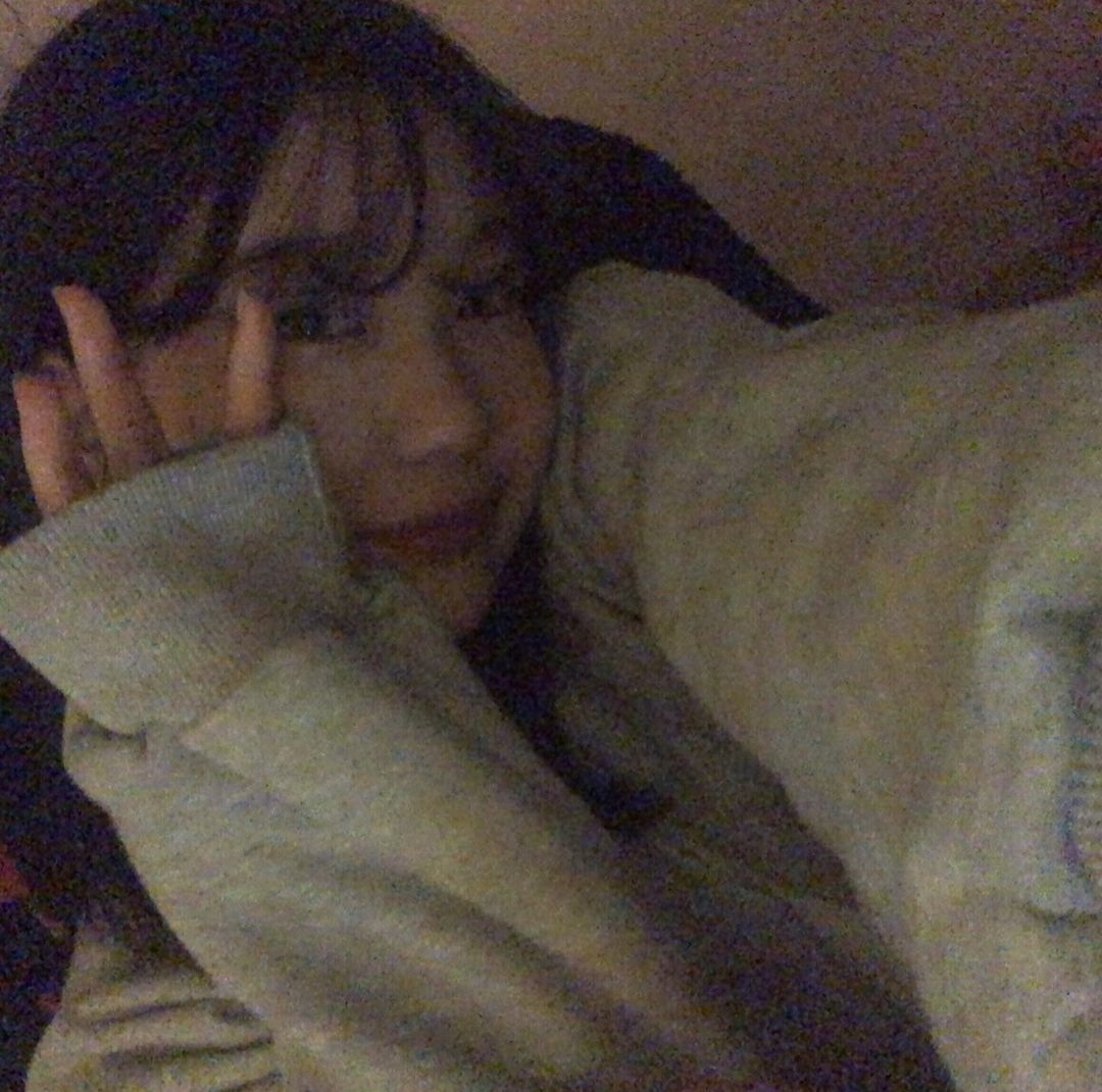 youngyoung222's tweet photo. 슬쩍 올려봄
근데 아는 사람이 보진 않겠지??

#펨돔 #섹트 #팔로우 #하고 #디엠 https://t.co/xbXfFVvi19