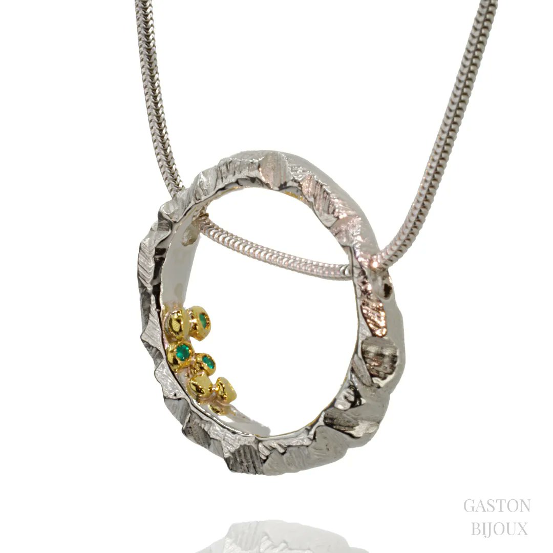 Gaston_Bijoux's tweet photo. @Gaston_Bijoux 

#gastonbijoux #pendentif #bijoucontemporain #bijoucreateur #pendentifcontemporain  #pendant #contemporaryjewellery #madeinfrance #jewellery #jewelry #jewelrydesign  #independantdesign #argentmassif #silversterling #gold #or #emeraude #emerald https://t.co/H1h5LiWSRO