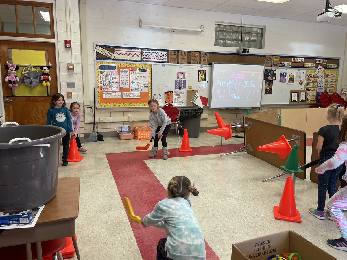 MrNawroth's tweet photo. PE in the classroom @Forest_TCS https://t.co/JTMvmmlvd9