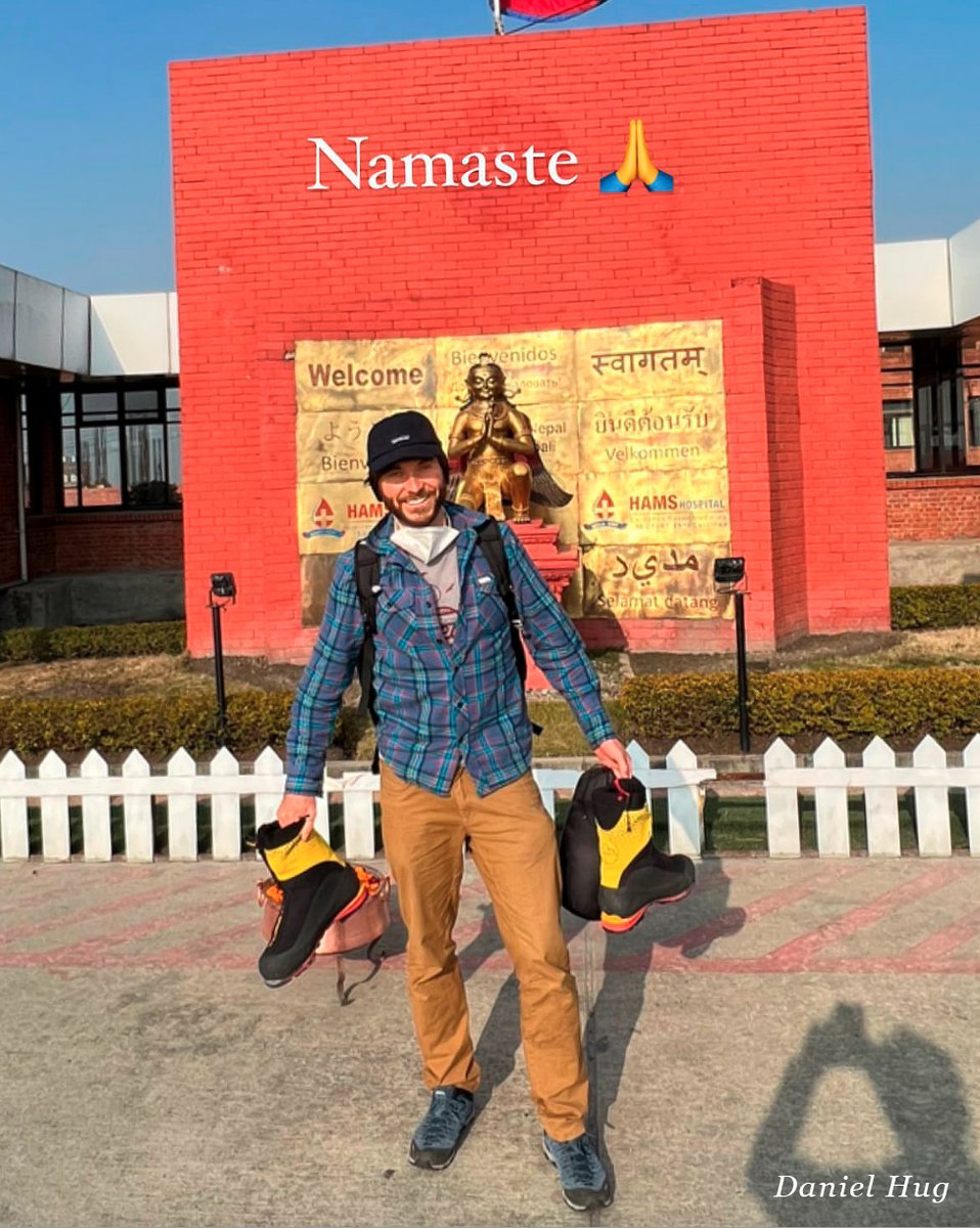 CarlosGarranzo's tweet photo. #EVEREST El fotógrafo #DanielHug, que documentará el final de la expe de #JostKobusch, ya está en #Nepal.
Jost pensando si utilizar próx ventana de 4d, buena hasta 8000m🤞
Si consigue hacer un depósito en la arista O, en próx salida (si hay), podría intentar su plan
Fuentes RRSS https://t.co/OmxvLSQtNn