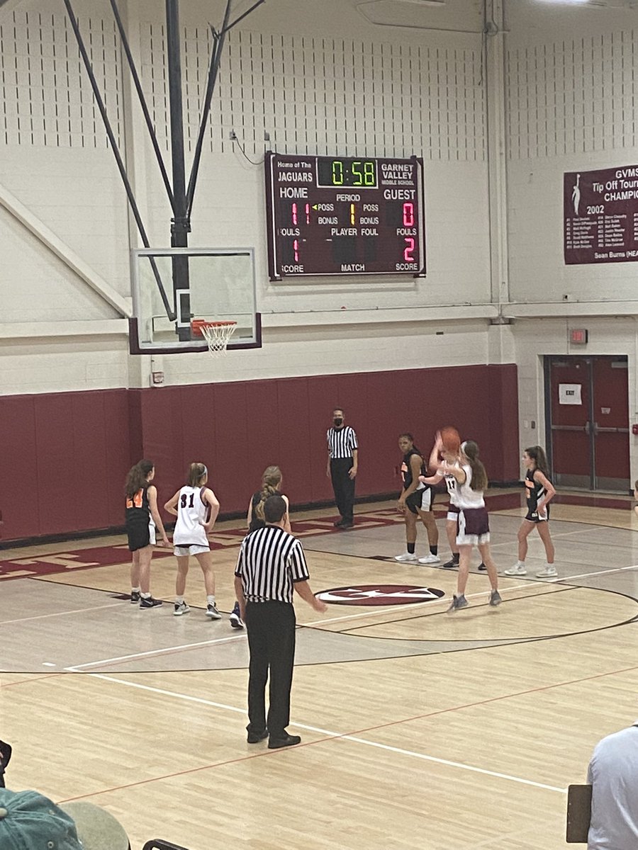 Lonergan_Tyler's tweet photo. Happy I could make the last home game of the season! Proud of my students for all their hard work in the classroom and on the court. Go Jags 🐾 https://t.co/KmuCvpriGx