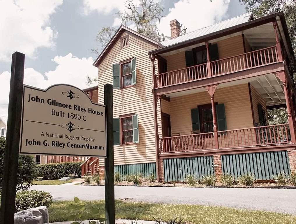 The City's <a href="/JohnRileyCenter/">John G. Riley</a> was awarded an African American Civil Rights grant from the Historic Preservation Fund. The grant of $50,000 over 2 years will support, in part, a publication chronicling the history of African American educators in Leon County. bit.ly/3stOTTd