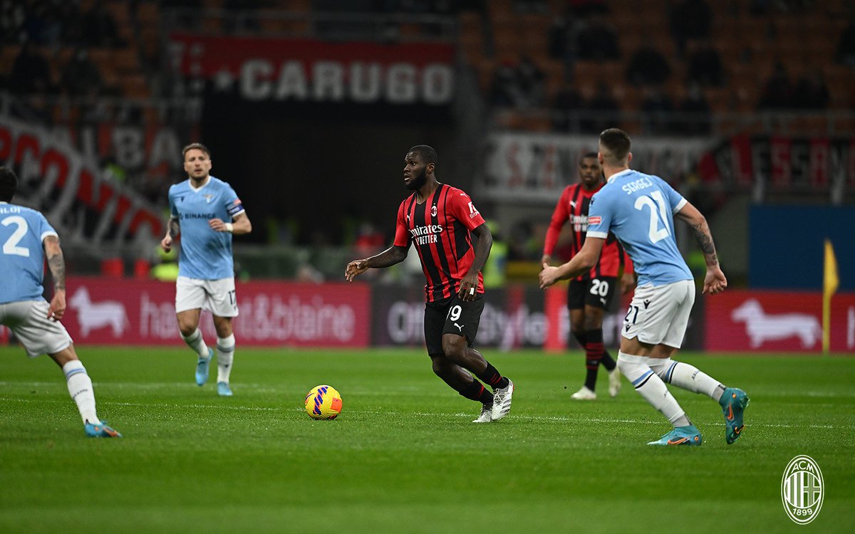 acmilan's tweet photo. ⏱️ 46'

We're back underway! ⚽

#MilanLazio 3-0 #CoppaItaliaFrecciarossa 
#SempreMilan https://t.co/UVUUhYE1z2