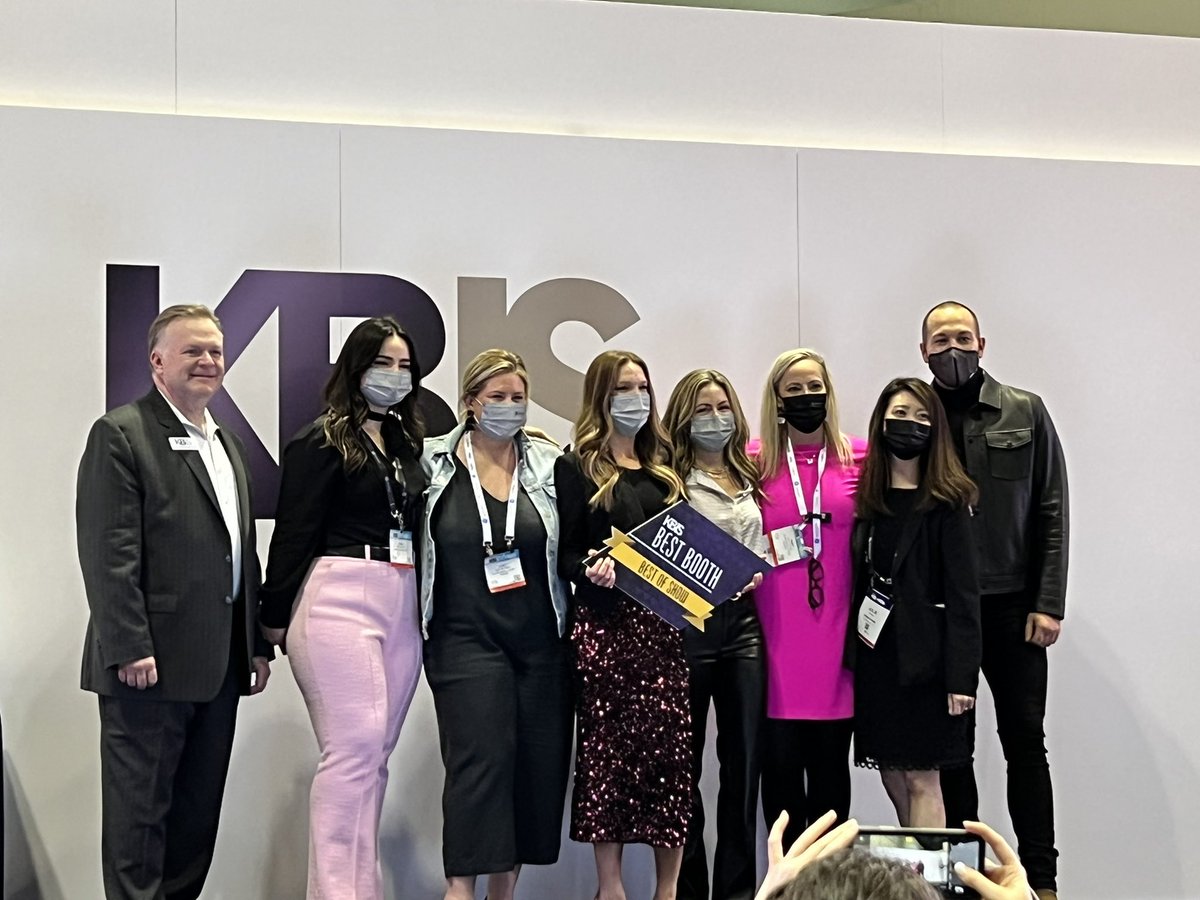 KBIS's tweet photo. Not one, not two, not three, but four! Let’s hear it for GE Brands for winning the #KBIS2022 Best of Show! 🏆

@geappliancesco
@monogramappl 
Cafe 
Profile https://t.co/ptqKXKaOFj