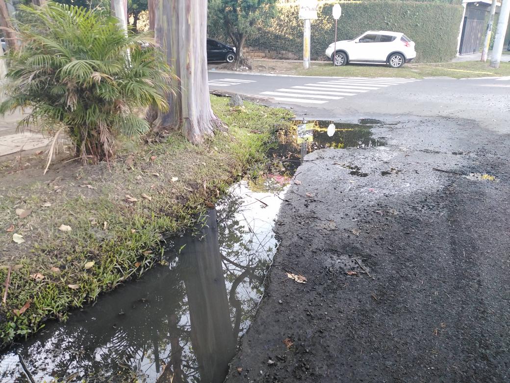 morisfl's tweet image. Favor atender, alcantarilla tapada en Calle 2 y calle 3 en Lomas de San Francisco