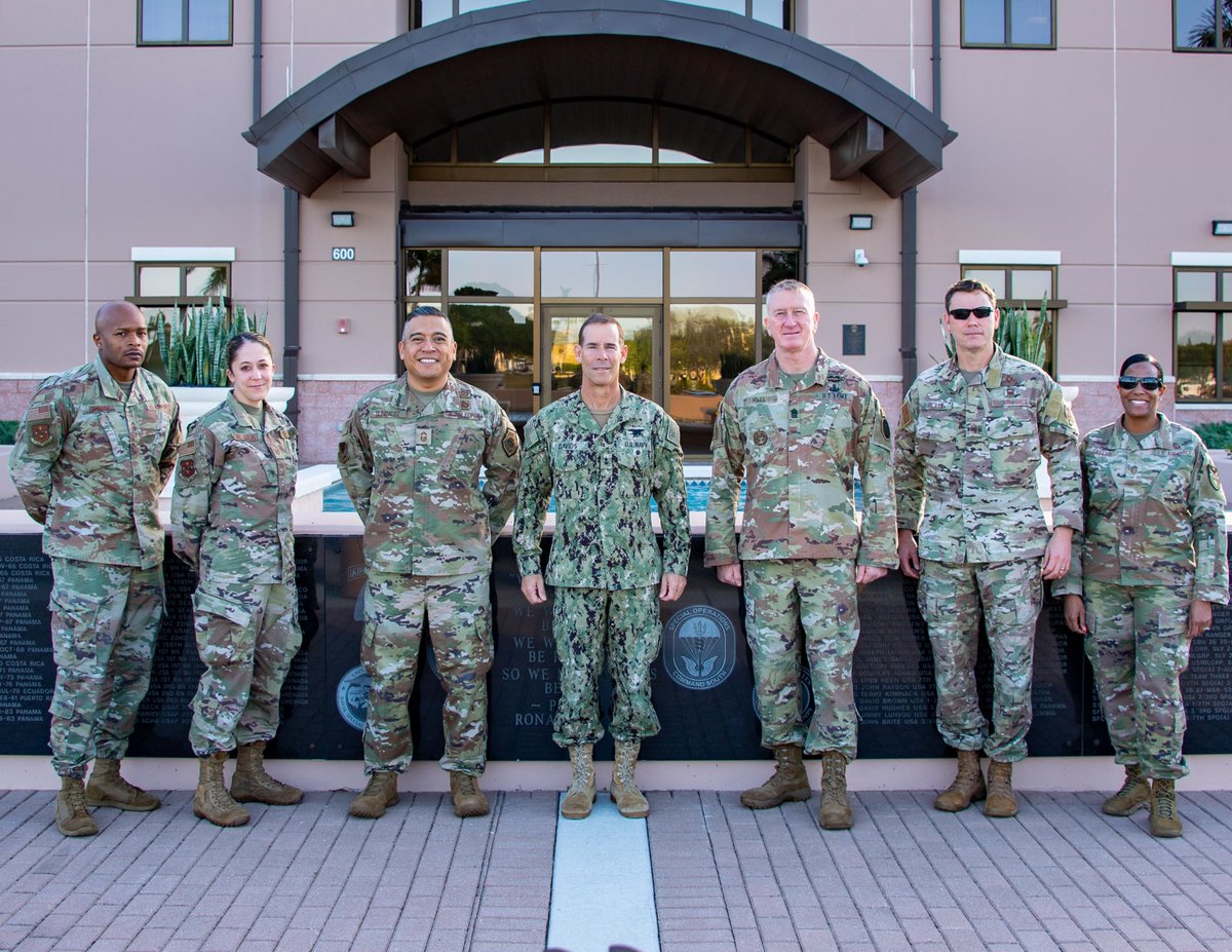 AFSOUTH's tweet photo. ...discussed lines of effort and initiatives, and capability demonstrations. This visit identified several areas for joint integration in training and exercises, as well as augmentation support. #BuildingOurTeam https://t.co/Lq47fAw5X9