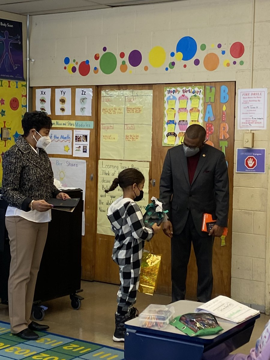 #therisecontinues <a href="/WendySh00192574/">Wendy Shirley</a> <a href="/Dr_Vitti/">Nikolai Vitti</a> <a href="/Detroitk12/">DPSCommunityDistrict</a> <a href="/myONreader/">myON by Renaissance</a> <a href="/DrShaunBlack1/">Shaun Black, Ph.D.</a> Today two of our students were rewarded for the MyOn challenge. Thank you to Robert Bryant from Renaissance Learning and Choya Stovall for coming by to present our students their awards!