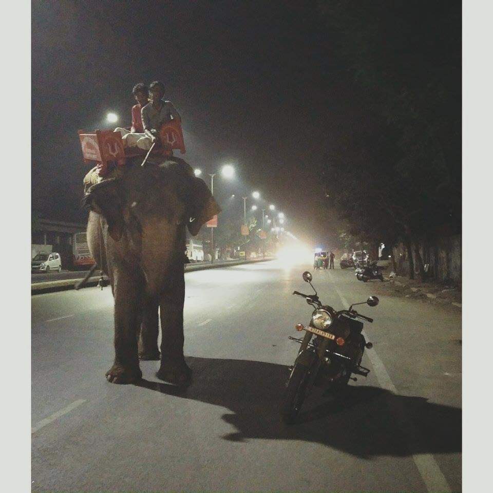 Skbruh9198's tweet photo. #oldclick
#throwback
#bulletrider https://t.co/Y8t5lSJmKg