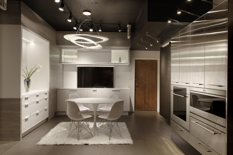 The 2022 International Builders' Show offers a great opportunity for custom builders to talk product selections and construction innovation with industry peers and potential clients. Read more about selections strategies here: loom.ly/Fh0-cO4