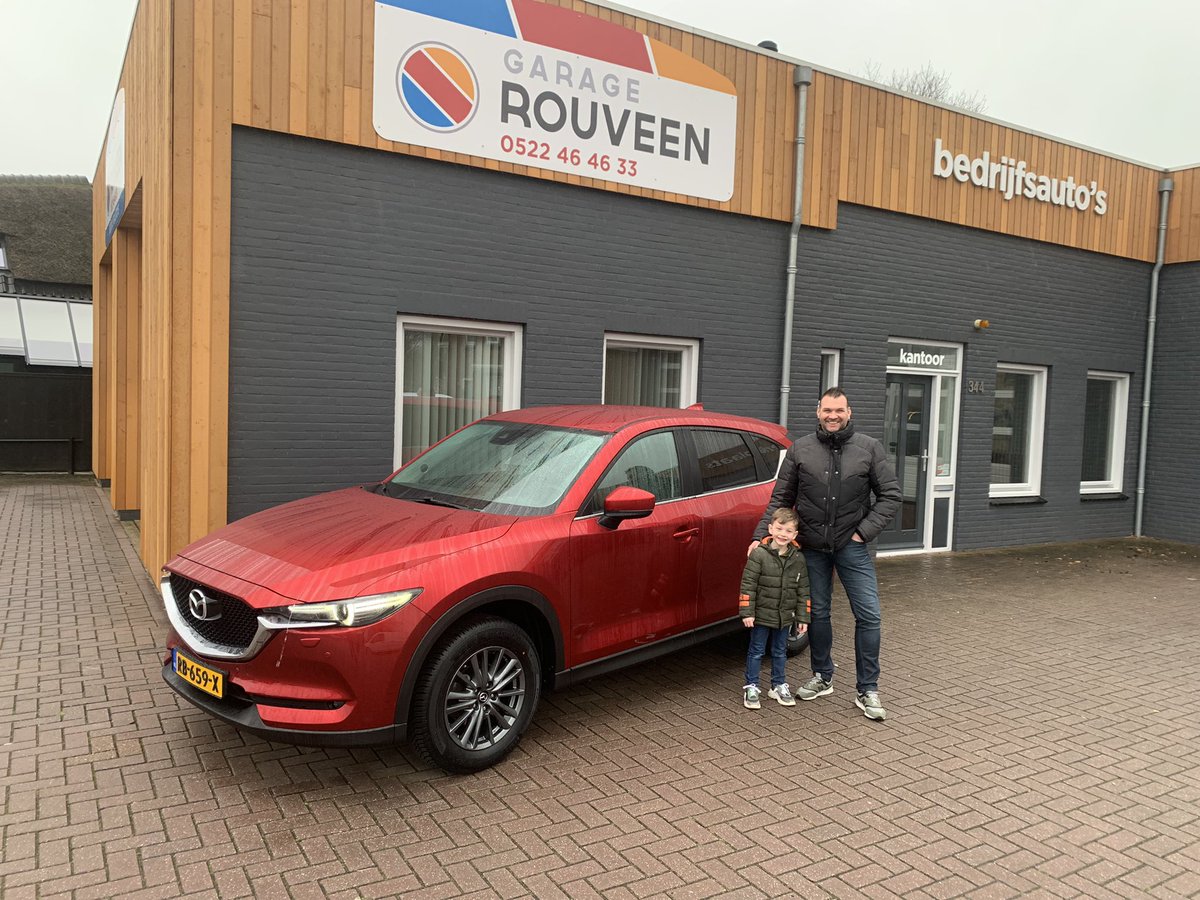 De CX5 afgeleverd aan Arie en Dex!!🔴 Zie ze stralen 😁 Heel veel plezier met de auto!! En natuurlijk als trekpaard voor de caravan 💪💪