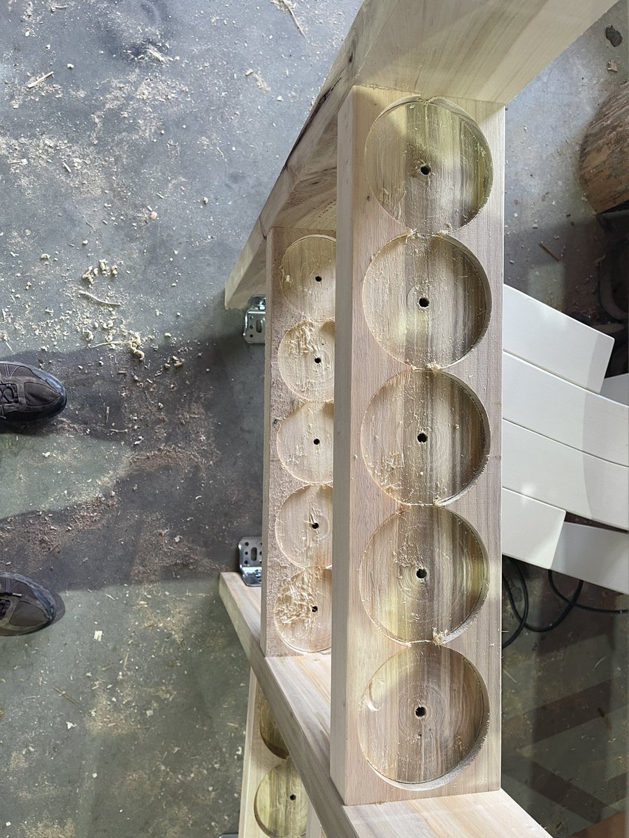 Arc2architecten's tweet image. WolUnie Paviljoen @FloriadeExpo 2022 : Het papieren project wordt plank voor plank omgezet naar een fysiek paviljoen!
Zie bijgaand enkele foto’s uit de werkplaats van @Kuperus&amp;amp;Gardenier. Gebouwd van lokaal populierenhout. @AlmeerseWolunie