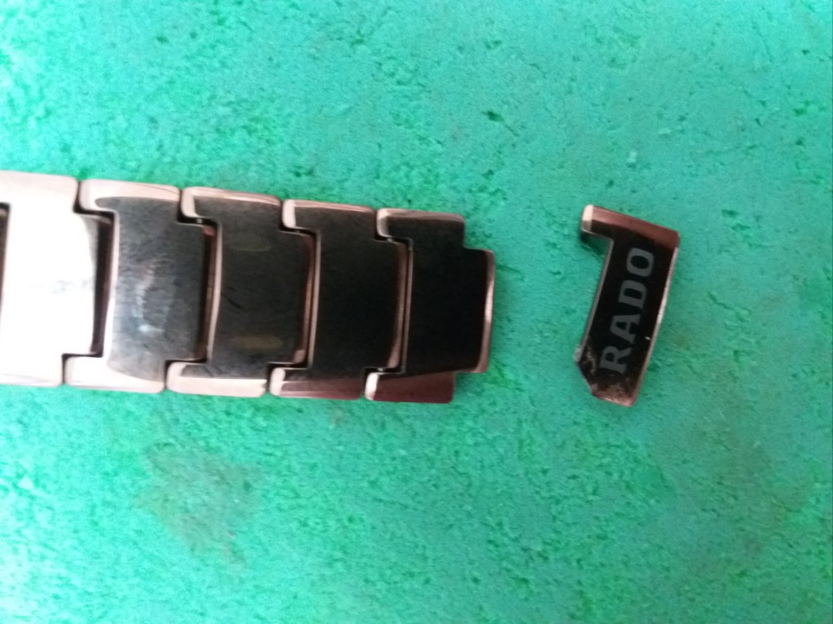 ElDaka22's tweet photo. el #14defebrero es en unos dias y el #Extensible de tu #Reloj se #Rompio y #paqueteria te dice que en 2 meses llega el #Repuesto... #Daka te ofrece #soluciones.. 
#soy #relojero soy de #
#Tulancingo estamos a tus #ordenes 
#Viajo en #bicicleta soy #DAka soy #MTBos https://t.co/4bo71NqKhX
