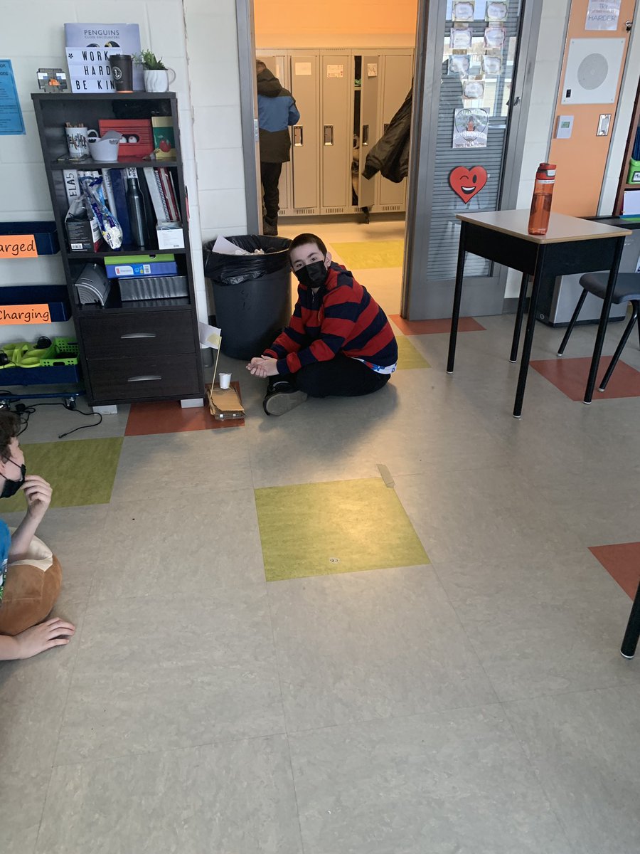 MsWardEPE's tweet photo. Marshmallow catapults in Grade 5 today! #buildyourowncatapult @eastpointelem https://t.co/w30oST0j7t
