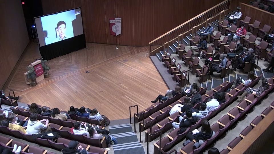 ClarkeForum's tweet photo. If you didn’t get a chance to hear Jason Nagata discuss eating disorders and masculinity last night, you can watch the livestream here : https://t.co/ddmUFMXt8O 
Thanks @jasonmnagata for a great presentation! https://t.co/Wkje8QXo78