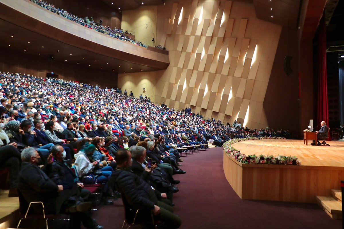 AKKadinDenizli's tweet photo. Denizli Büyükşehir Belediyemiz tarafından organize edilen Kültür Buluşmalarında,ünlü tarihçi yazar Prof. Dr. @ILBERORTAYLIGSU ’nın söyleşi programına katılım sağladık.

Bu güzel program için öncelikle Büyükşehir Belediye Başkanımız @osmanzolan ve @denizlibld'mize teşekkür ediyorz https://t.co/1p2pCcIszj