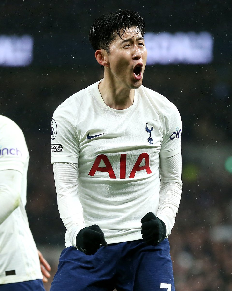 Heung-Min Son celebrates his goal v Southampton