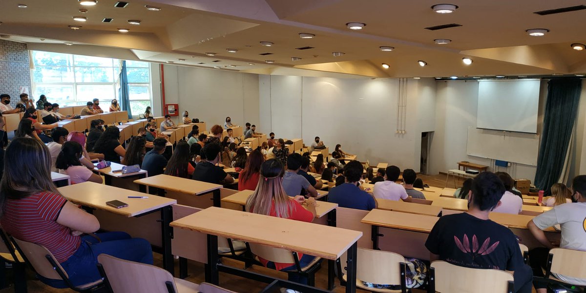 DptoUnlar's tweet photo. ✅Volvimos con todo a la presencialidad!!!
🔴Con los cuidados preventivos necesarios por la Pandemia del COVID19. 
✅Iniciamos el curso nivelador para las carreras de nuestro Departamento, en este caso, Introducción a la Vida Universitaria, que lo brinda la Lic. Viviana Valdés. https://t.co/gi7In7tWTk