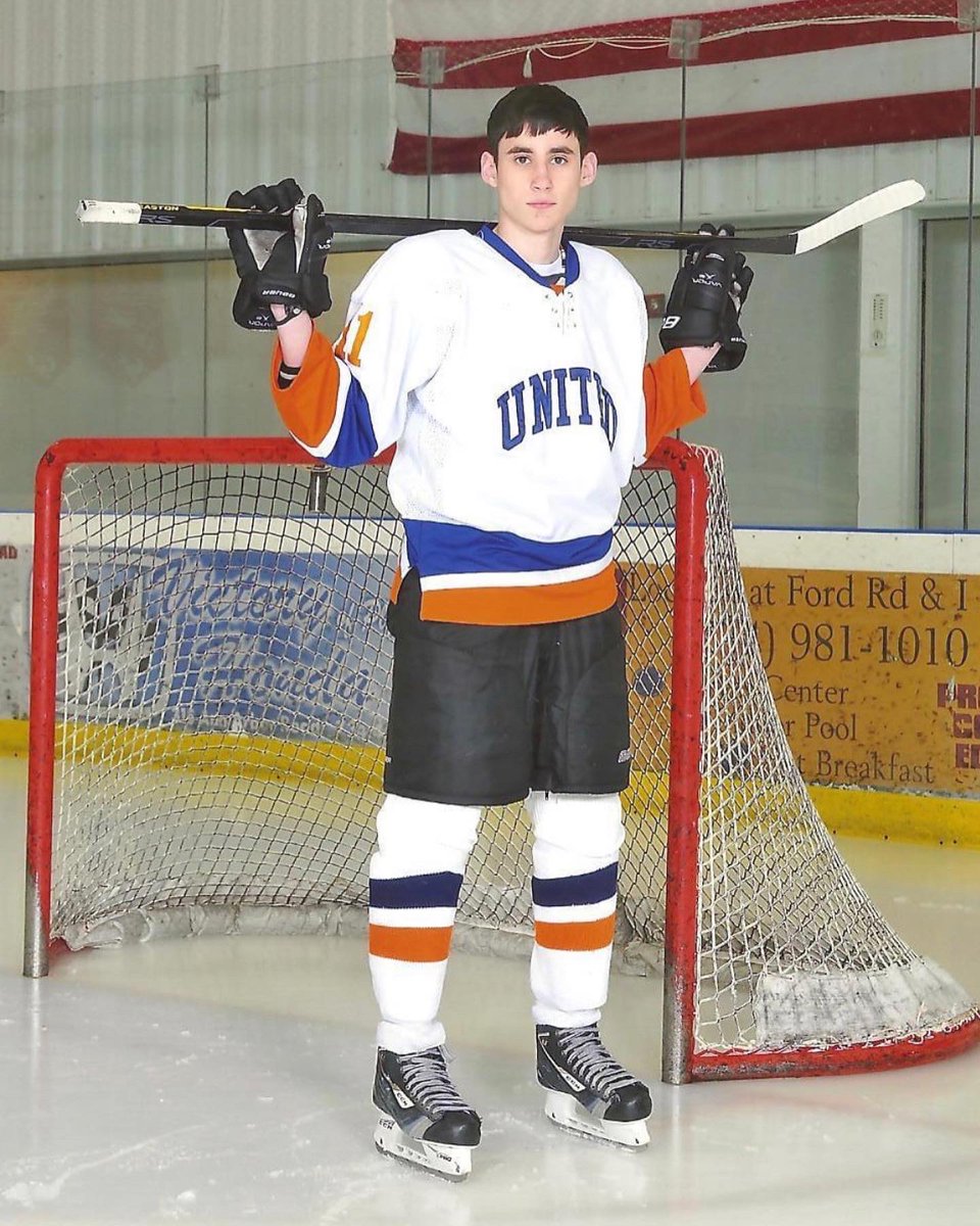 CMUHOCKEYDIII's tweet photo. SENIOR SPOTLIGHT #4 🔦
We appreciate your time here at Central Justin. Good luck with the Tigers this summer!
#ForeverFireUp🔥⬆️ https://t.co/cj9OcW001q