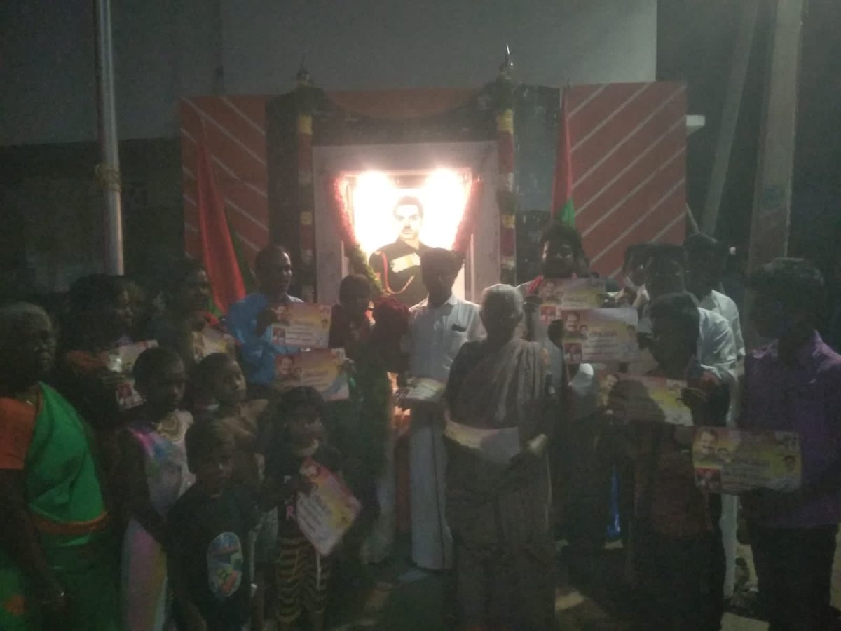 GunaPtk's tweet photo. புதிய தமிழகம் கட்சியின் தலைவர் டாக்டர் அய்யா அவர்களின் ஆசியுடன் திருச்சி மாநகராட்சி 15வது மாமன்ற வார்டு  உறுப்பினர் பதவிக்கு போட்டியிடுகின்ற திருமதி அ.கெளசல்யா அவர்களுக்கு தண்ணீர் குழாய் சின்னத்திற்கு வாக்கு சேகரித்தப்போது. https://t.co/cVeNpNXa8U