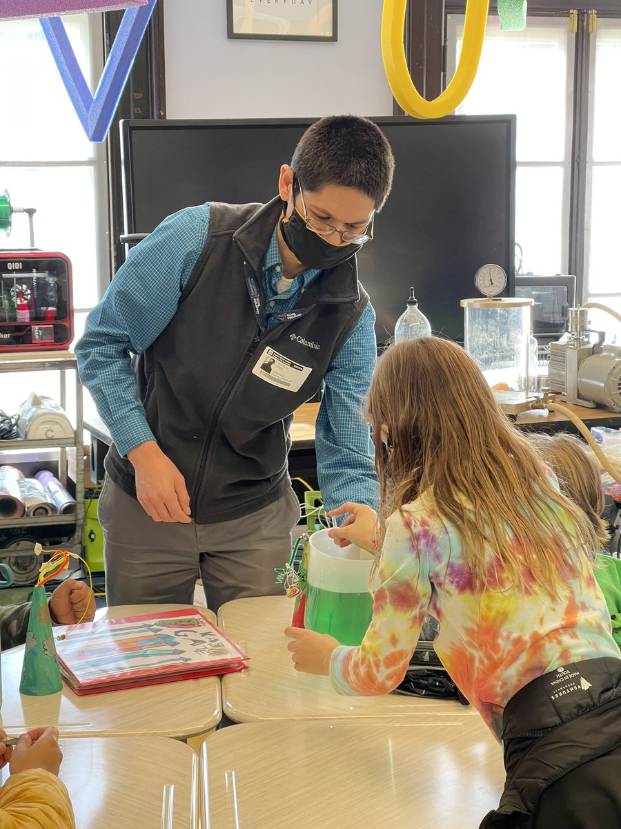 When the dad of one of your GATE kiddos is a physicist at Georgia Tech, and your unit is “Think Like a Scientist,” you invite him to talk to the class. Thank you Dr. Guise and Ms. Janov! <a href="/STEMbieda/">Kristin Siembieda</a> <a href="/GTRI/">GTRI</a> <a href="/TerryHarness/">Principal Harness</a> <a href="/drjtoney/">𝔻𝕣. 𝕁𝕖𝕟𝕟𝕚𝕗𝕖𝕣 𝕋𝕠𝕟𝕖𝕪💚🌳🐉</a> <a href="/msbringslid/">Denise Bringslid</a> <a href="/APS_SPARK/">Springdale Park</a> <a href="/shenises/">Shenise White</a> <a href="/RadiahSmithEDU/">Radiah Marie Smith</a>