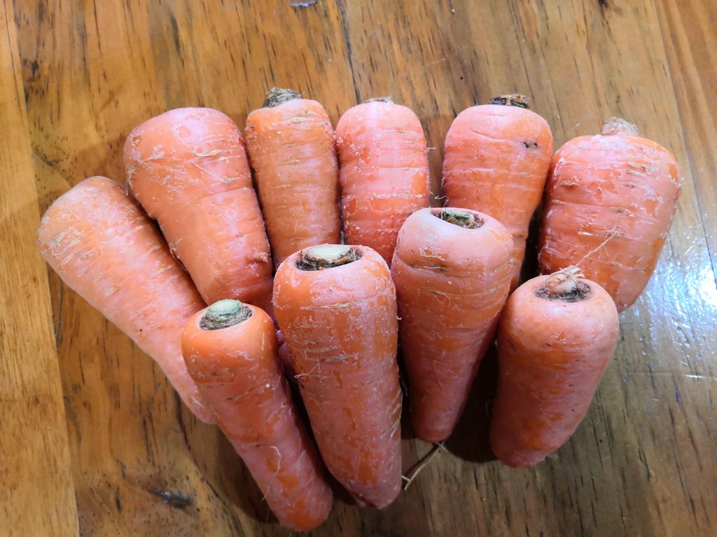 Organic carrots
Carrots are rich in vitamins, minerals, and fiber. They are also a good source of antioxidants. 
#doalnaraorganicfarm