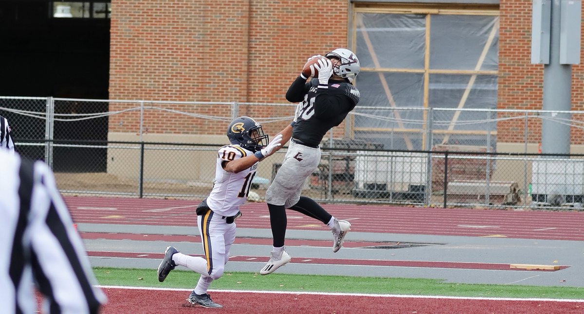 UWLEagleFB's tweet photo. We got #DoubleShotThursday so we might as well show off @studer_jack doing some playmaking! πππ
#TheExperience https://t.co/3SALO1sLx3