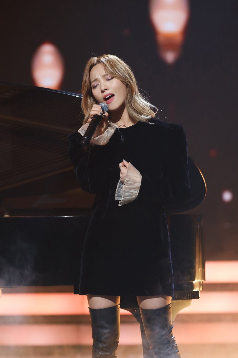 Ent_Polaris's tweet image. [선예]
⠀
그냥 오늘따라 선예가 더 보고 싶어서 😉💜
tvN &amp;lt;엄마는 아이돌&amp;gt; 미공개 스틸 대.방.출 🔥

데뷔 15주년을 진심으로 축하합니다 🥳

[사진 제공 = tvN]

#선예 #tvN #음악예능 #엄마는아이돌