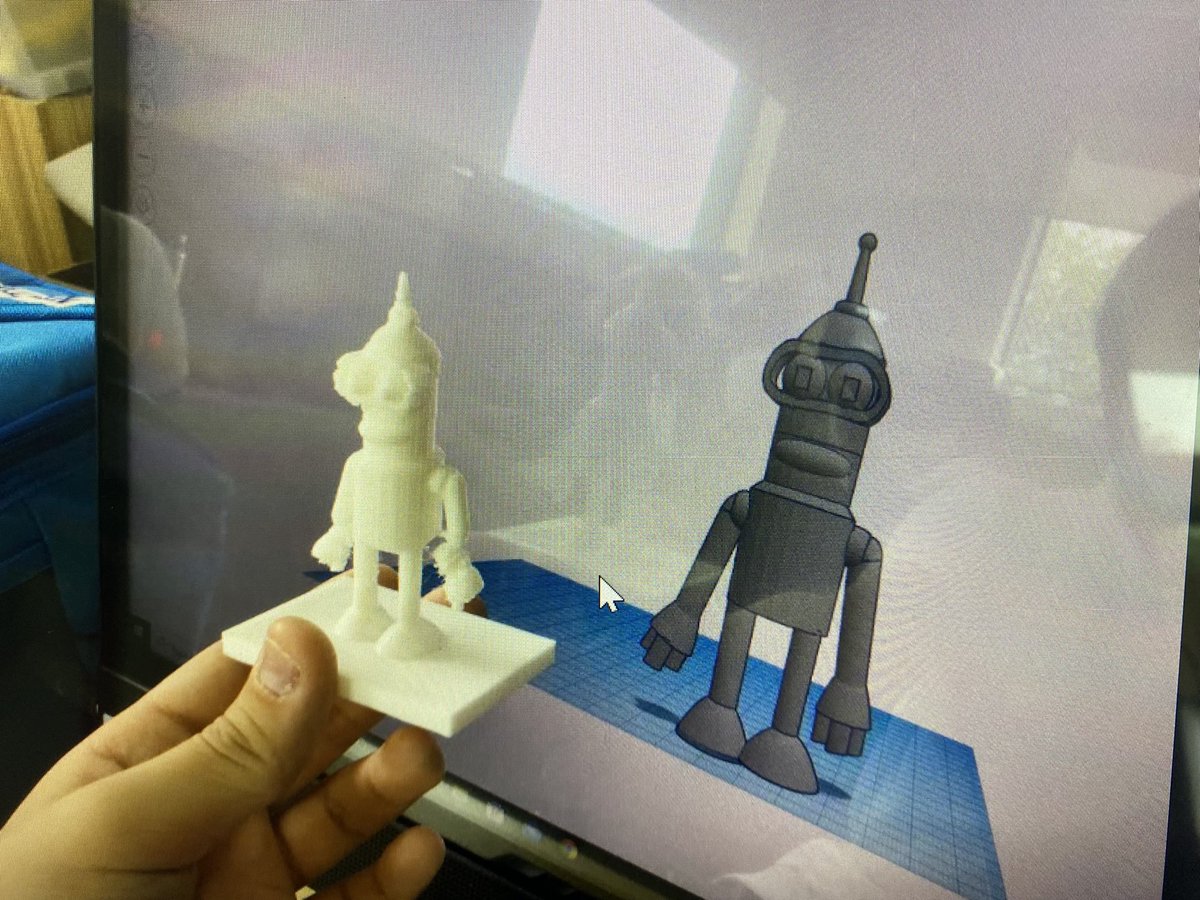 KLASS_Computing's tweet image. First batch of 3D printed objects collected by some excited students 👏 #ultimaker #tinkercad #klassinnovation
