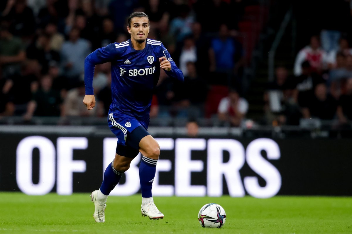 JoeDonnohue's tweet photo. 🔵 Pascal Struijk vs Aston Villa:

91 touches
70/77 passes completed
4/6 long balls completed
3/3 aerial duels won
3 shots

A long way from being hooked in the 21st minute last time out at Villa Park. https://t.co/Fhf3mY7WFy
