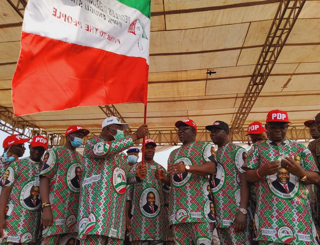 GovUgwuanyiNews's tweet photo. #Enugu @OfficialPDPNig stakeholders, at today's flag off of the 2022 LG elections campaign reaffirmed #Governor Ifeanyi #Ugwuanyi as the leader of the #party in the state and #SouthEast zone, and commended his development strides, leadership qualities...

https://t.co/9iBNfigWNg https://t.co/BOidQfrCVM