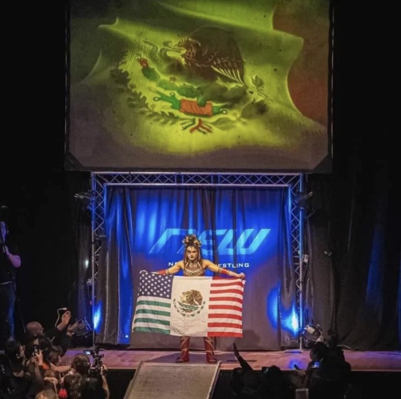 MikyMambo's tweet photo. Con LA MERA MERA coño! ☠️
#ThunderRosa #LaMeraMera #ElRef #Wrestling #ProWrestling #NEW #AEW @thunderrosa22 https://t.co/7msPAxIUuu