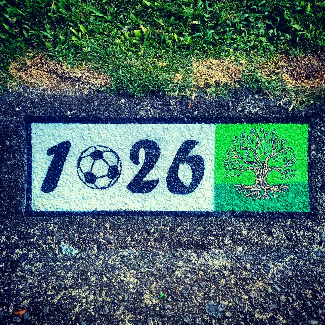 IvanTheCurbGuy's tweet photo. I'll be posting a few curbs I've done in Hawaii over the last year. 
We are still going at strong and steady. https://t.co/n4E9xr6N8E