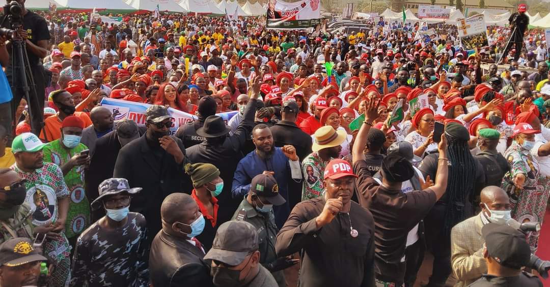 GovUgwuanyiNews's tweet photo. #Enugu @OfficialPDPNig stakeholders, at today's flag off of the 2022 LG elections campaign reaffirmed #Governor Ifeanyi #Ugwuanyi as the leader of the #party in the state and #SouthEast zone, and commended his development strides, leadership qualities...

https://t.co/9iBNfigWNg https://t.co/BOidQfrCVM