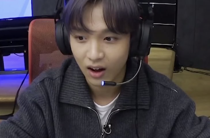 bIoodery's tweet photo. por dios LO FELIZ que me hacen estas fotos de haechan, que ganas de que sea mi novIOOOOOOWBRLWBAN https://t.co/VDjhzOXpLN