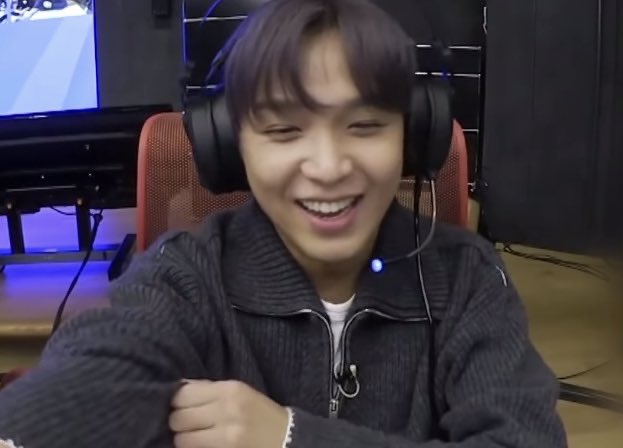 bIoodery's tweet photo. por dios LO FELIZ que me hacen estas fotos de haechan, que ganas de que sea mi novIOOOOOOWBRLWBAN https://t.co/VDjhzOXpLN