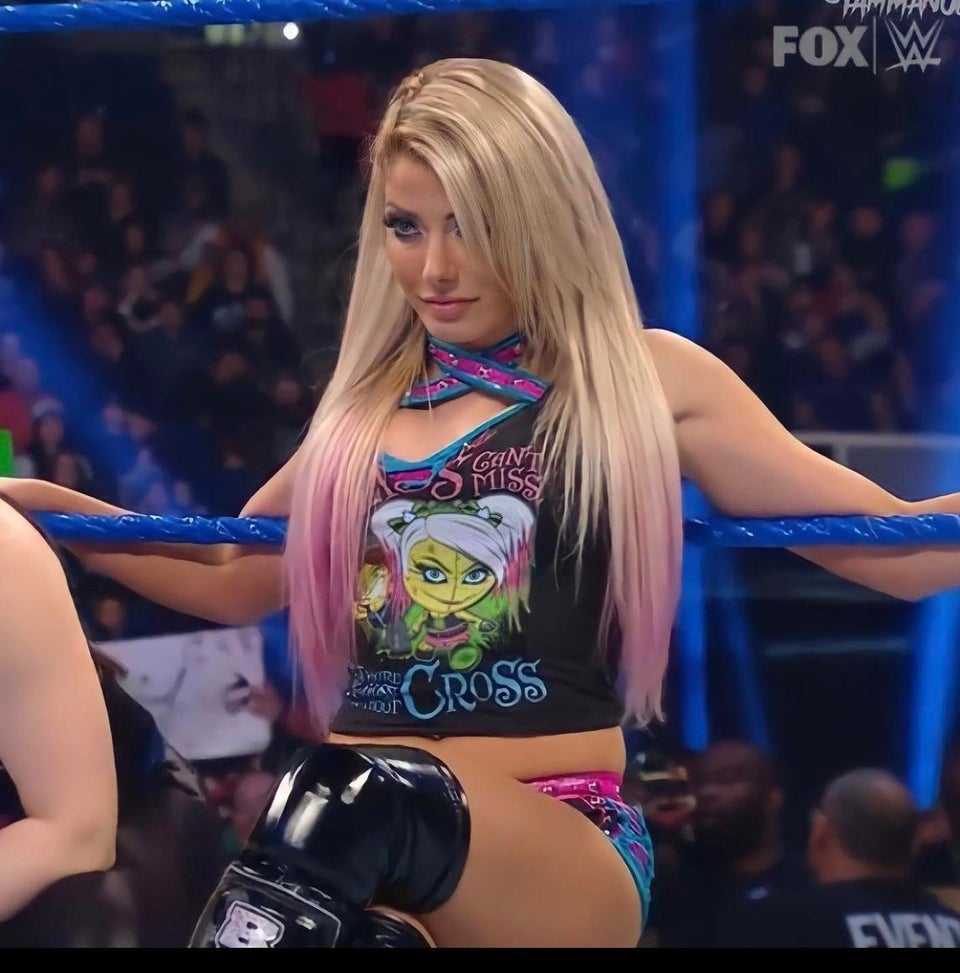 Daily Alexa Bliss pic! #WWE #WWERaw #SmackDown - RT and FAV for the Goddess ✨✨✨