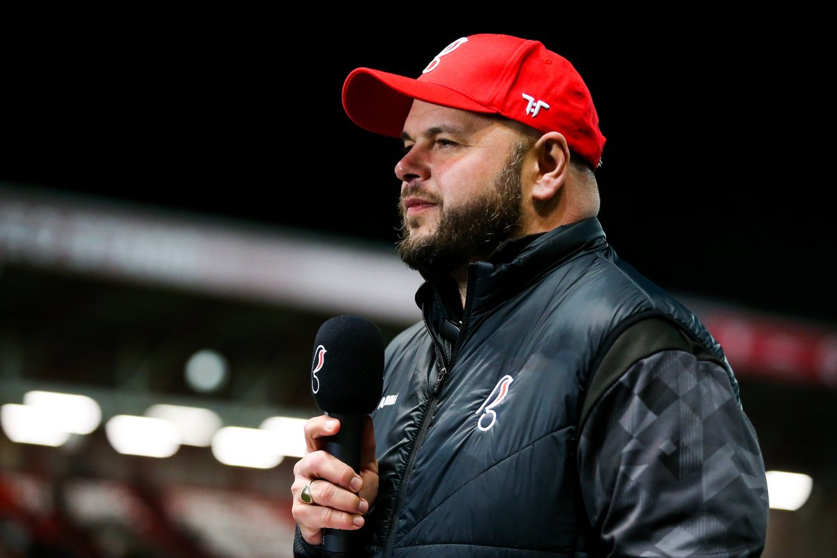 downsyofficial's tweet photo. No better feeling than a @BristolCity win at home. Thought the atmos was electric tonightβ‘οΈ
Fair play our fans are superb π.
π₯πΊπ£π€π£β½οΈπ΄βͺοΈ
#BristolCity #MatchDayPresenter #SkyBetChampionship #EFL
πΈ - @jmp_uk / @roganthomson https://t.co/2d9axJz1Xz